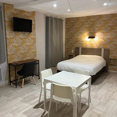 O'Zinc Aparthotel Viviez Bagian luar foto