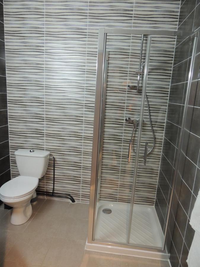 O'Zinc Aparthotel Viviez Bagian luar foto